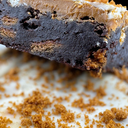 Brownie with Biscoff and white chocolate – Brebow Cookies Apple Valley